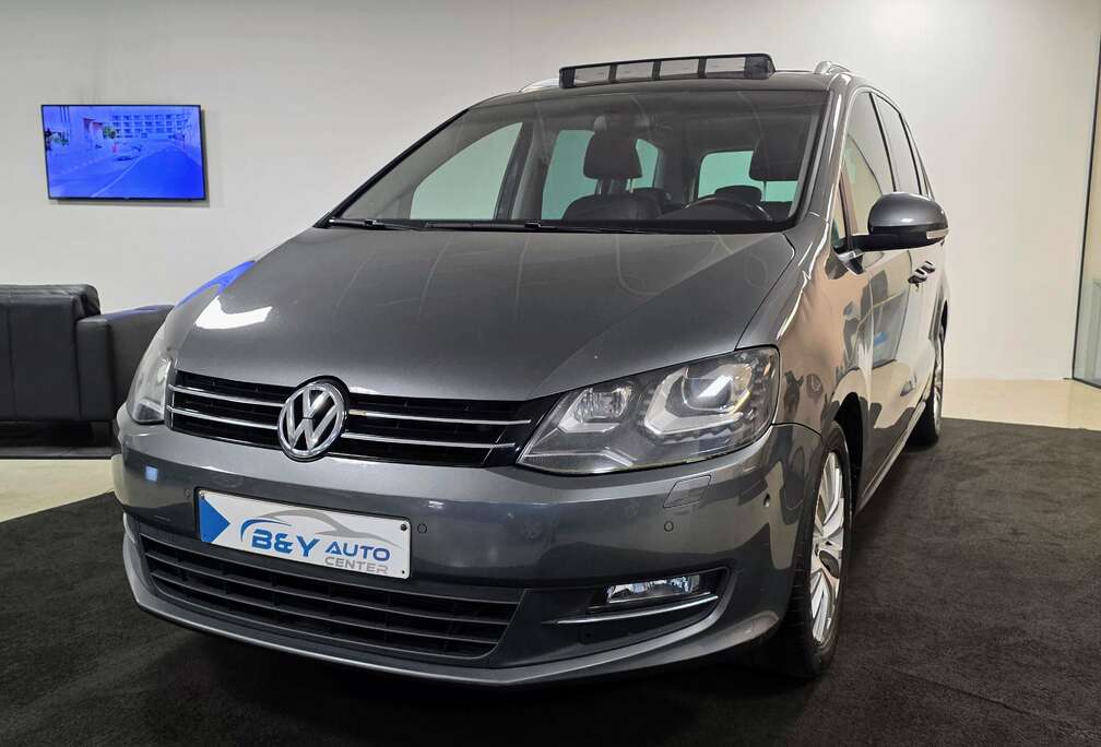 Volkswagen 2.0 TDI DSG / Highline / Pano 7zit
