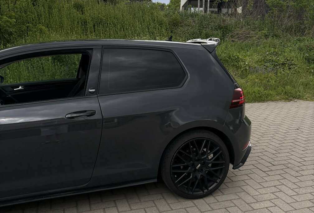 Volkswagen VW Golf 7.5 Facelift  1.6 TDI DSG  R-Line & Soun