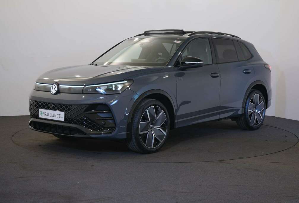 Volkswagen R-line 1.5 eTSIBlack StylePremiumPanoIQ Light