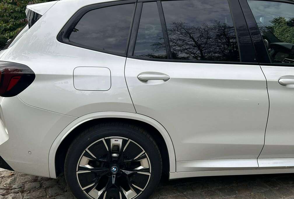 BMW iX3 80 kWh