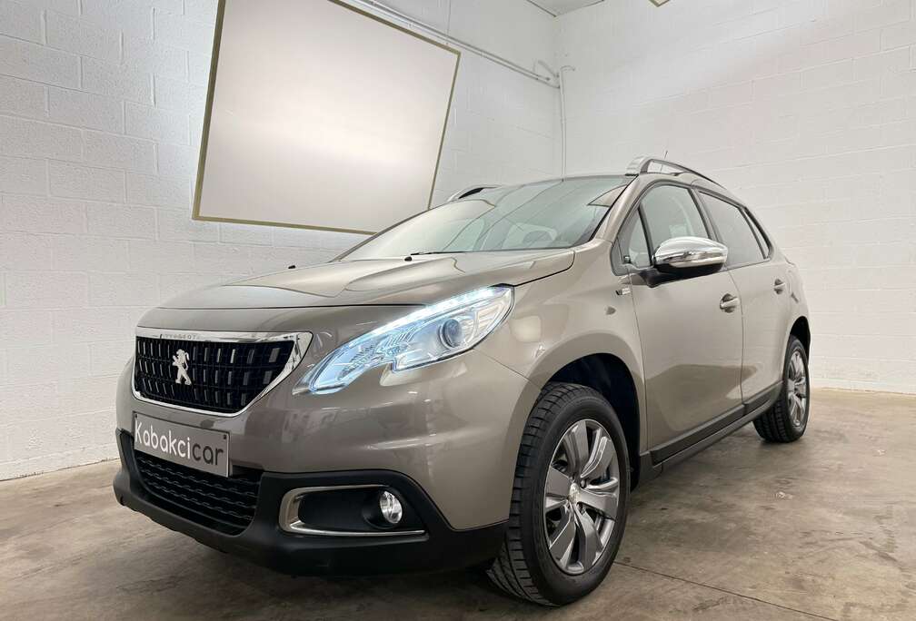 Peugeot 2008 1.2i Style / Navi / Radar / Etat Showroom
