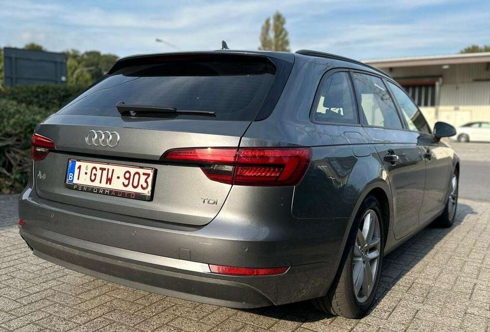 Audi AUDI A4 AVANT Matrix