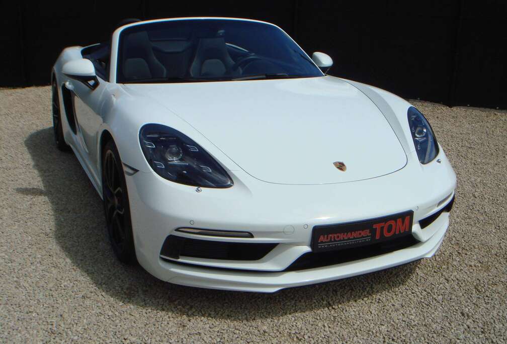 Porsche 2.0 PDK * STYLE EDITION * SPORT DESIGN * BOSE * CAMERA *