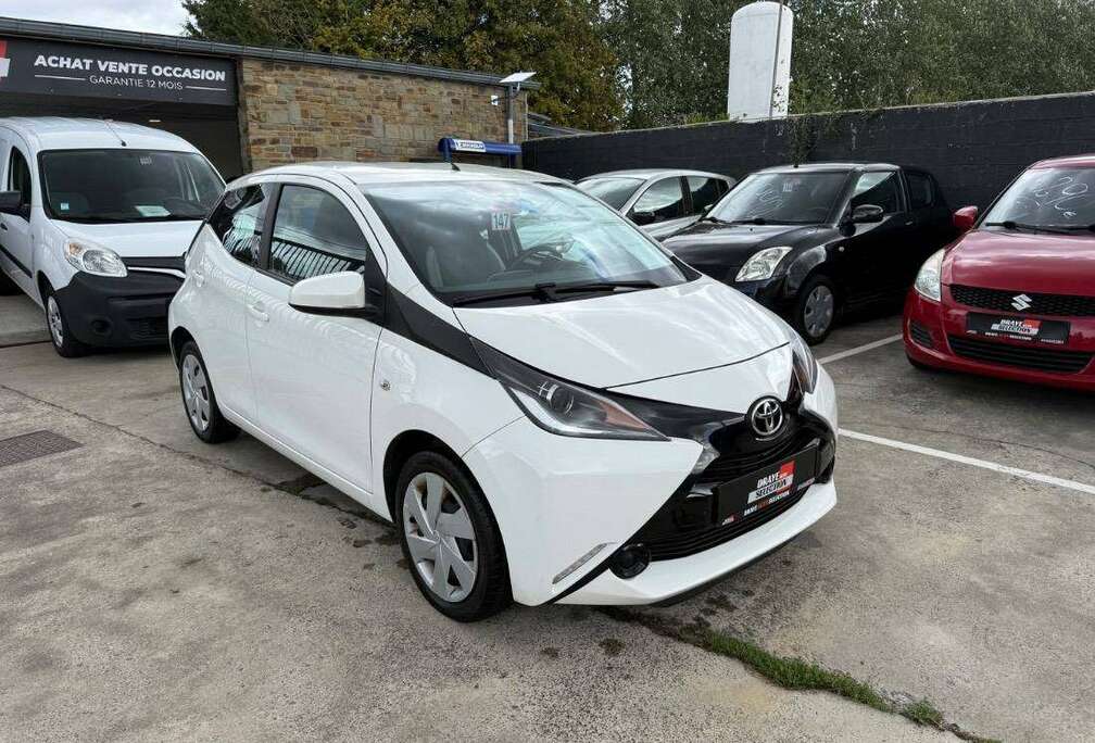 Toyota Aygo 1.0i VVT-i x-play