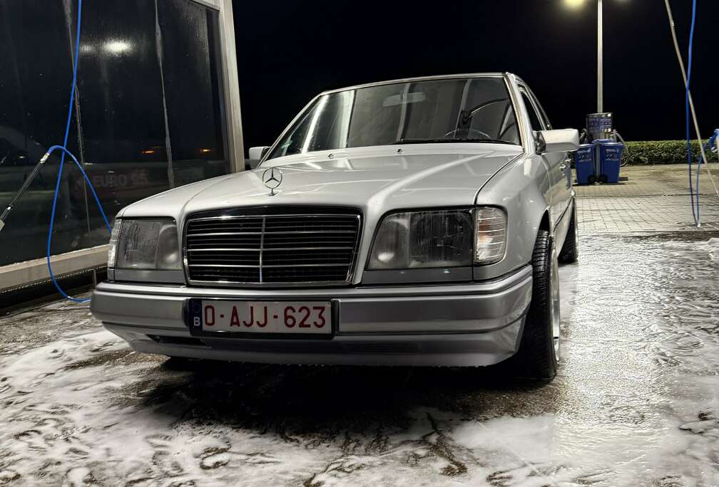 Mercedes-Benz e200 automaat