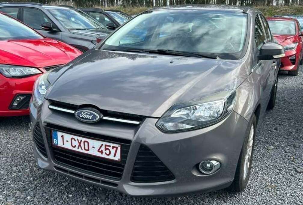 Ford 1.6 ess Titanium Citadine