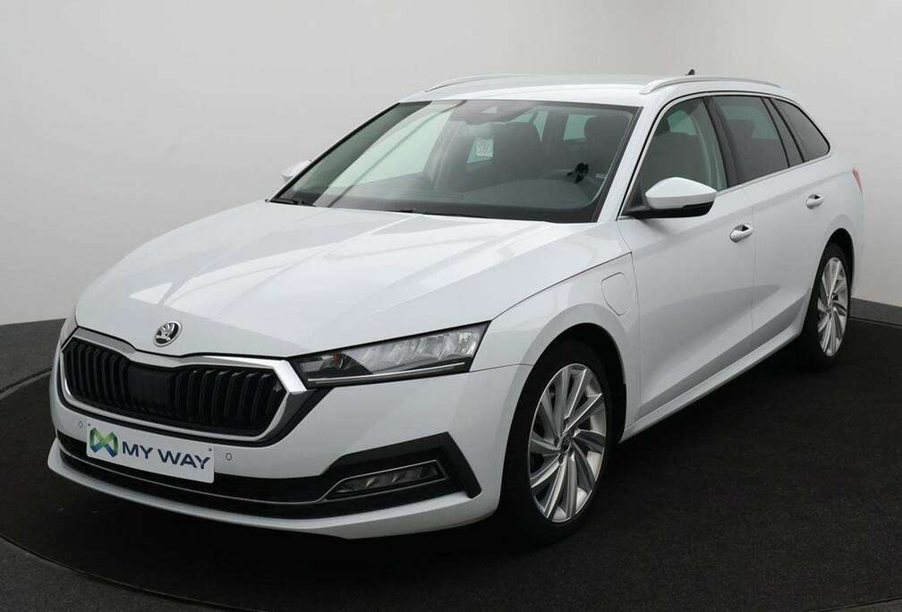 Skoda Octavia PHEV 1.4TSI 204PK *AUTOMAAT*CAMERA*CRUISE*VIRTUAL COCKPIT*NAVI*APP-CONNECT*SFEERVERLICHTING*...*