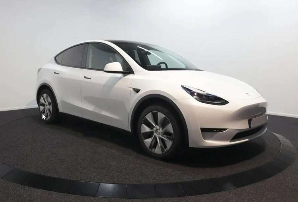 Tesla Model Y RWD