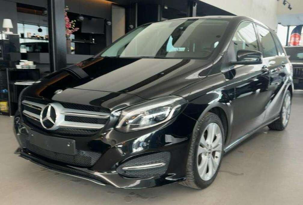 Mercedes-Benz B 180