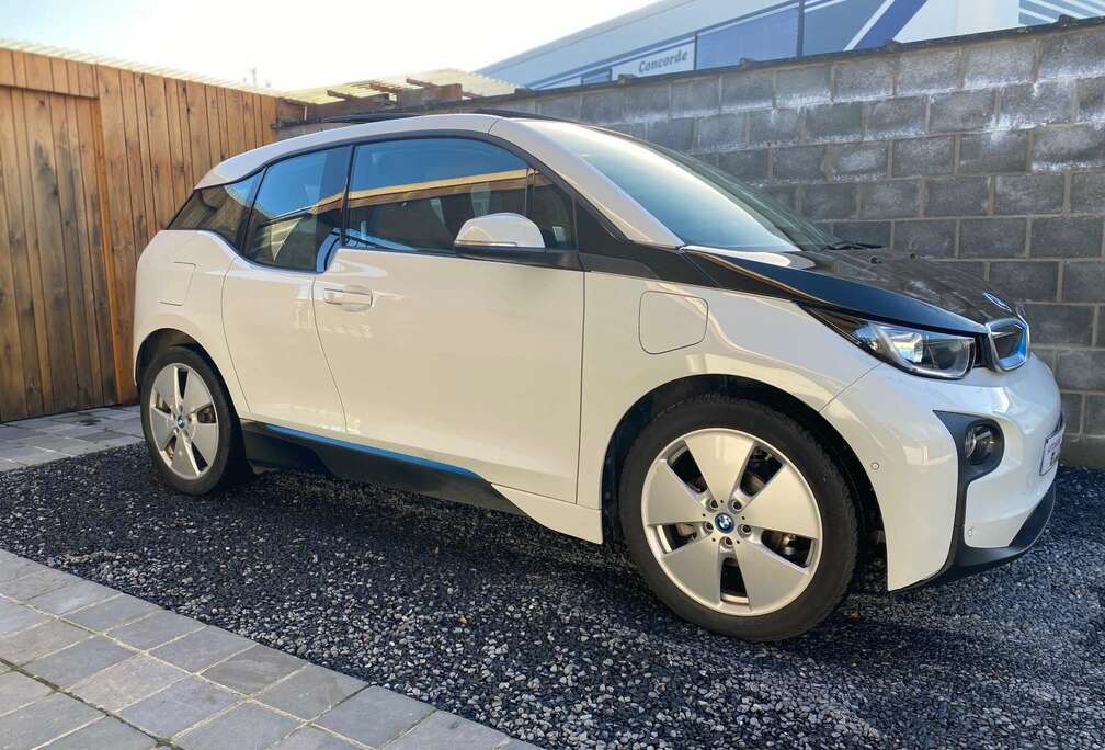 BMW Range Extender Led Pano Navi Camera BT Pdc