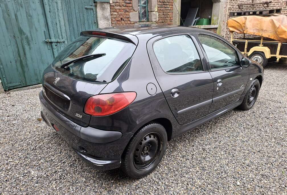 Peugeot 206 1.4i X-Line