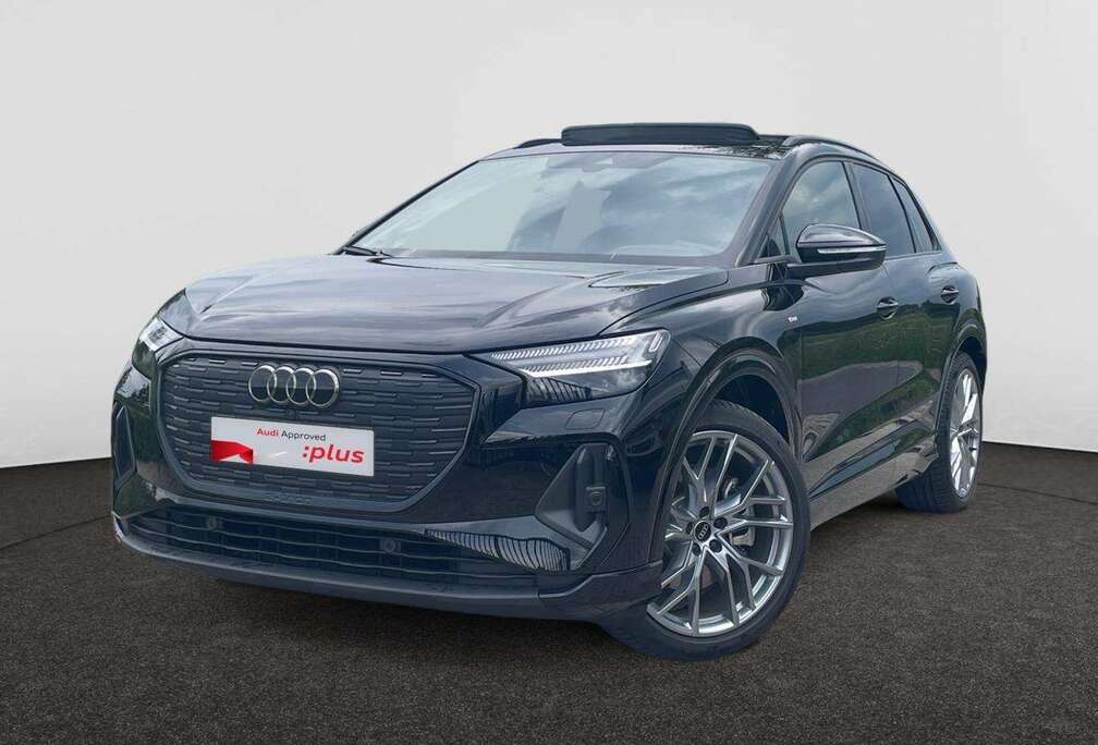 Audi 82 kWh 45 S line AUTOMAAT /// Panoramisch open dak /// Elektrisch inklapbare trekhaak /// Elektrisch verstelbare zetel vo