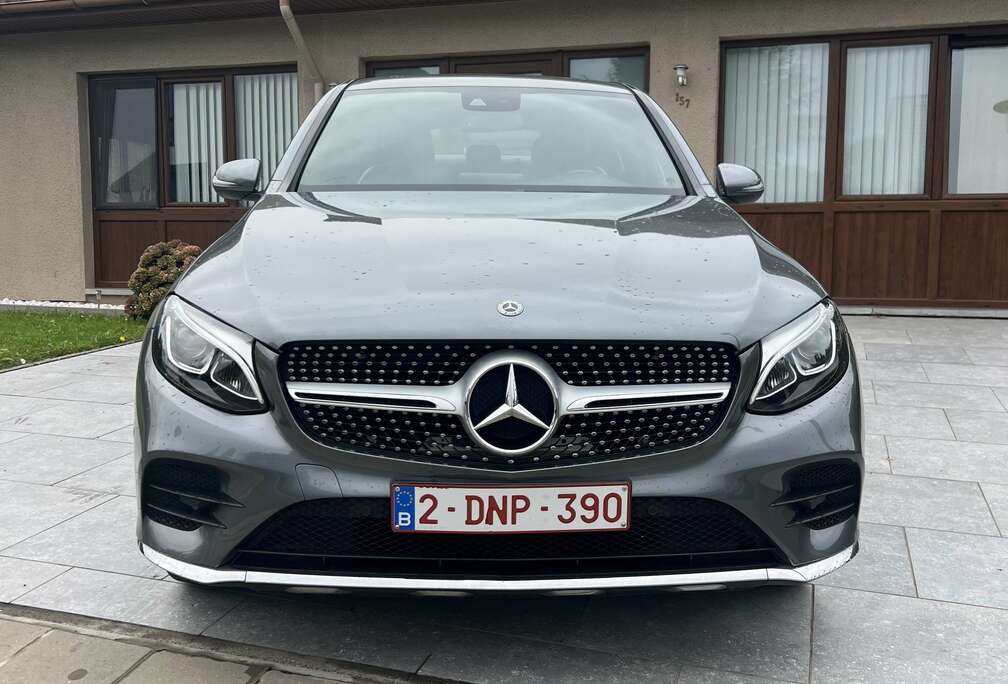 Mercedes-Benz d Coupe 4Matic 9G-TRONIC AMG Line