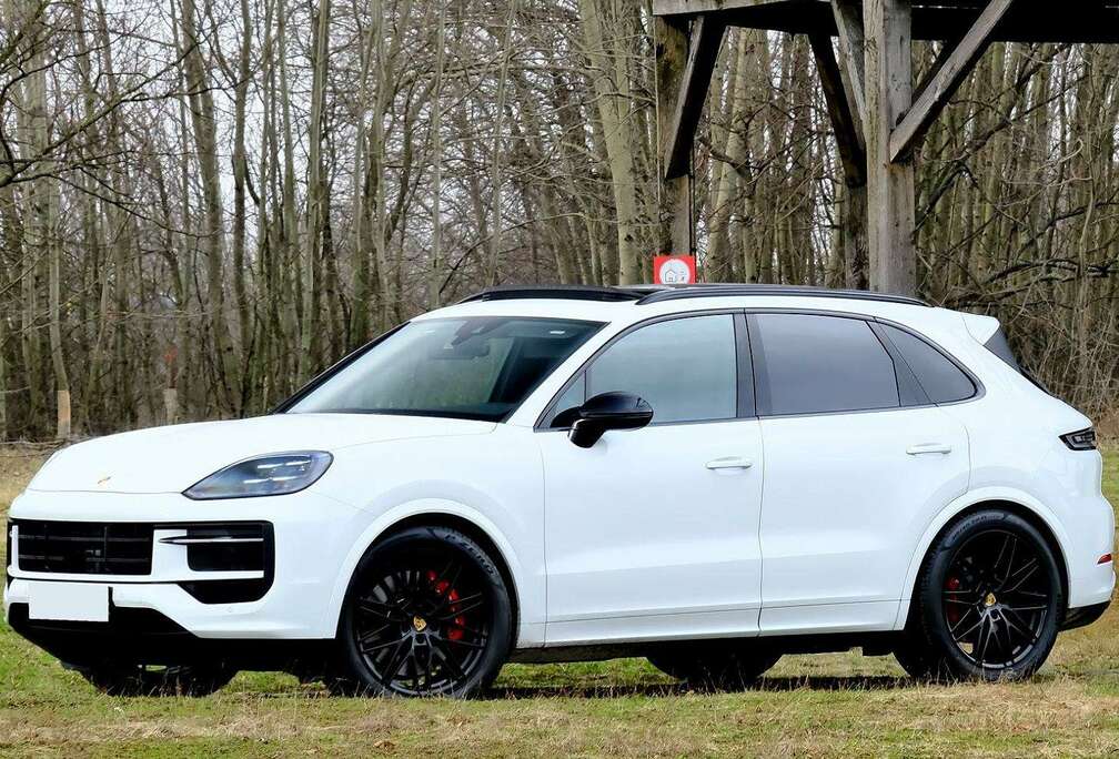 Porsche S 4.0 Bi-Turbo V8 Tiptronic - nieuw model