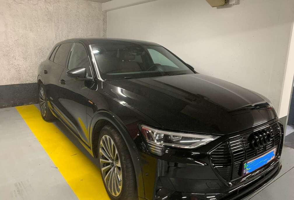 Audi 55 quattro advanced