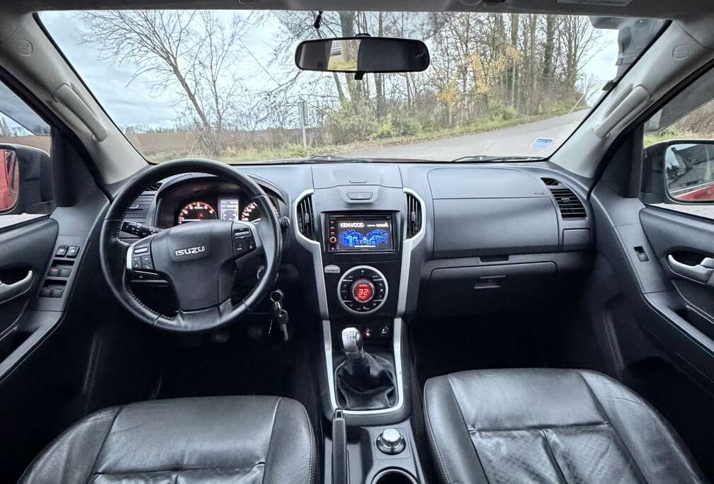 Isuzu 2.5 Turbo Di 4WD LSX Generation Design