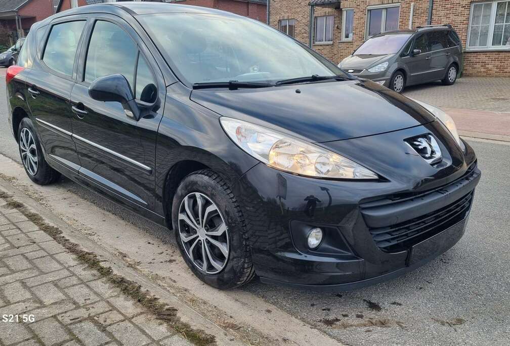 Peugeot 1.4i. 2012 127.000km Euro5 Heel Proper