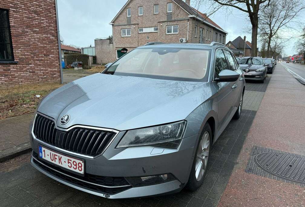 Skoda Superb SW 1.6 CR TDi Style DSG