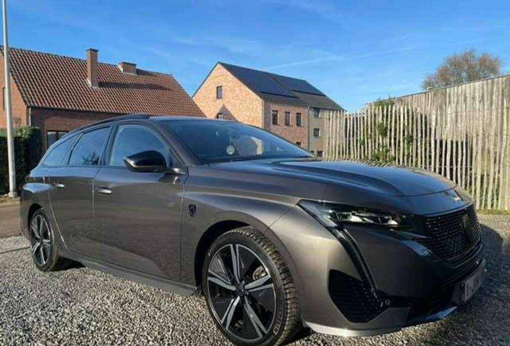 Peugeot GT 1.2 Puretech EAT8