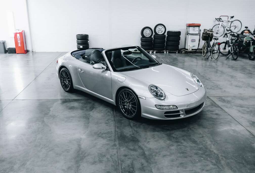 Porsche 911 Carrera 2 Cabriolet 3.6i Tiptronic S