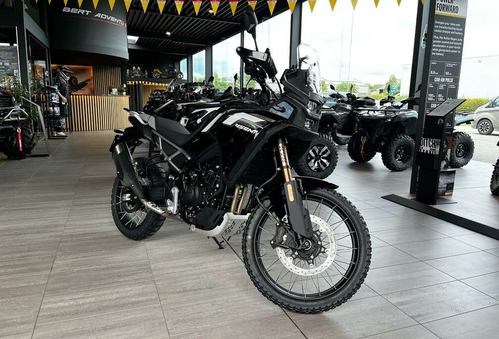 // NIEUWE KLEUR, MY26, IN STOCK!