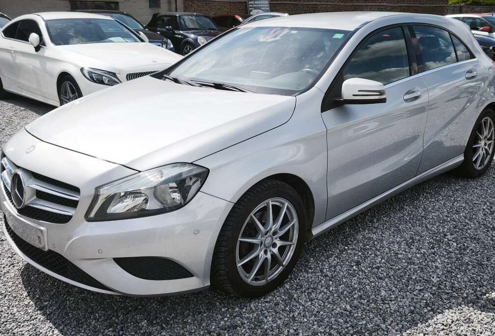 Mercedes-Benz _1.6 i (122CH)_05/2014EUR.6B_EQUIP