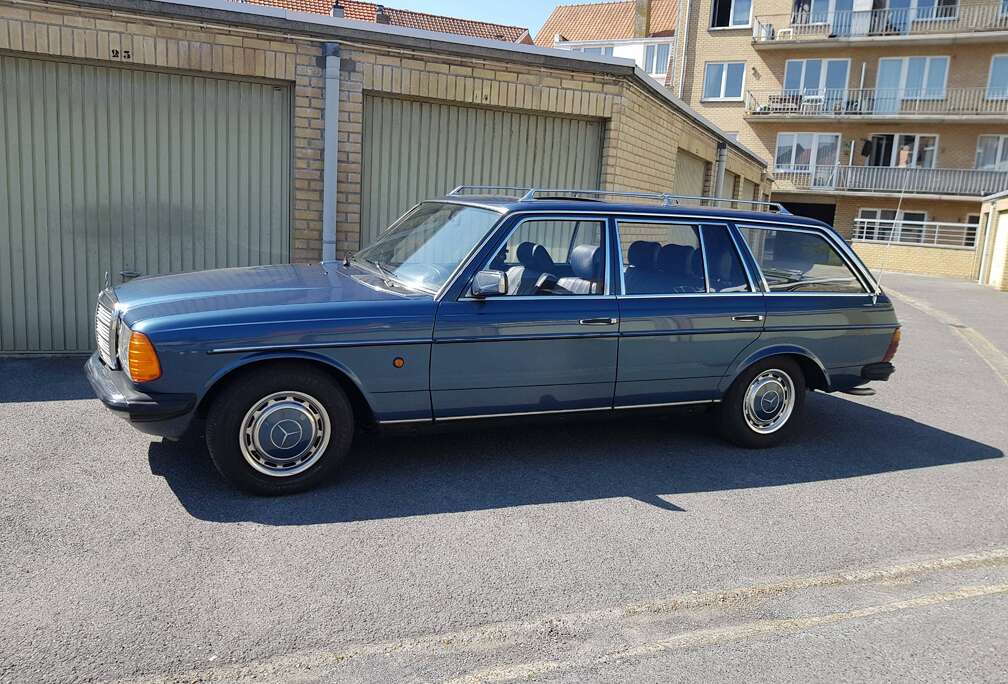 Mercedes-Benz W123
