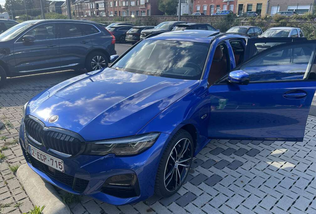 BMW Touring 330e xDrive