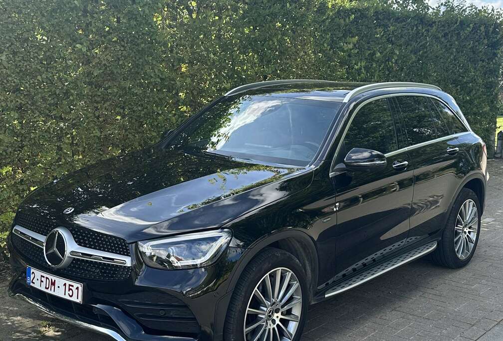 Mercedes-Benz de 4Matic 9G-TRONIC AMG Line