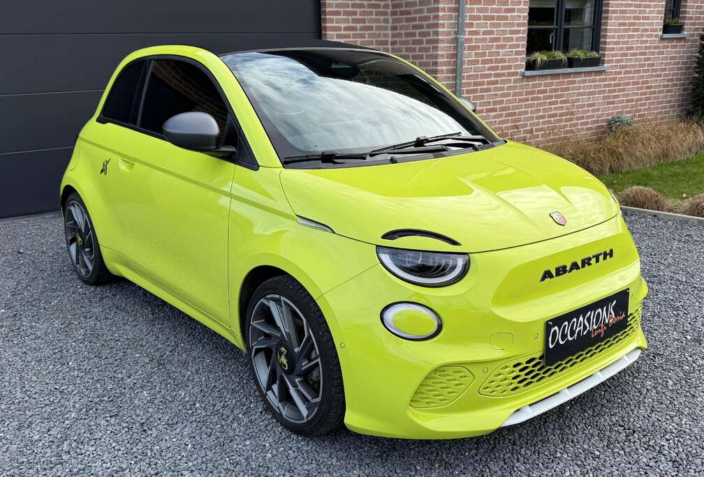 Abarth e Cabrio 42 kWh Scorpionissima/ Sound Generator.