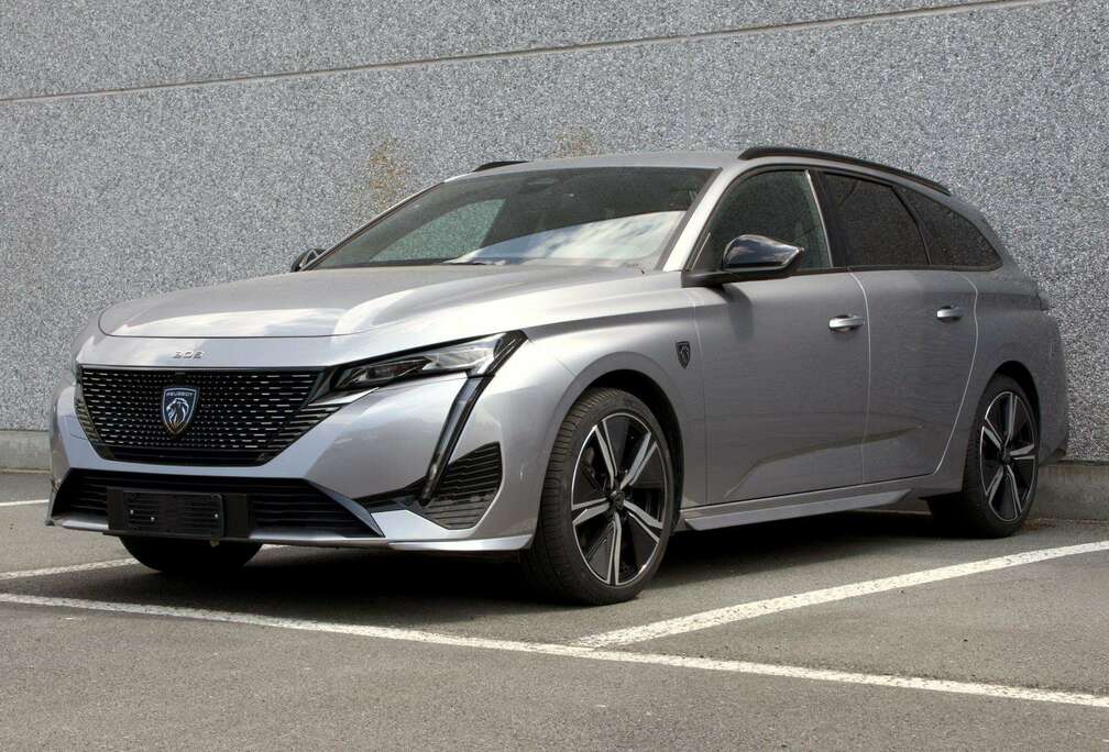 Peugeot SW GT BENZINE 130PK EAT8