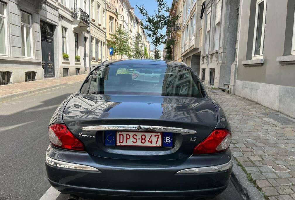 Jaguar X-Type 2.5i V6 24v Classic