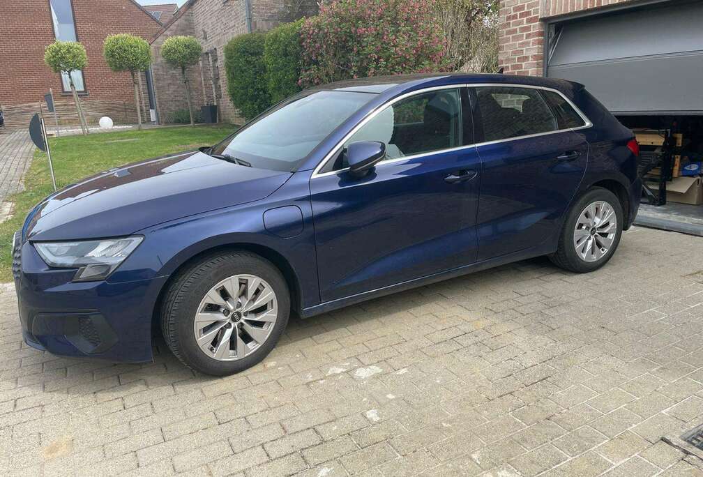 Audi A3 Sportback PHEV 40 TFSI e Attraction S tronic (150 kW)