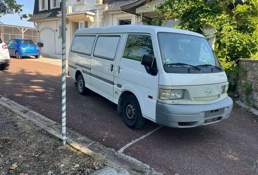 Mazda E2200