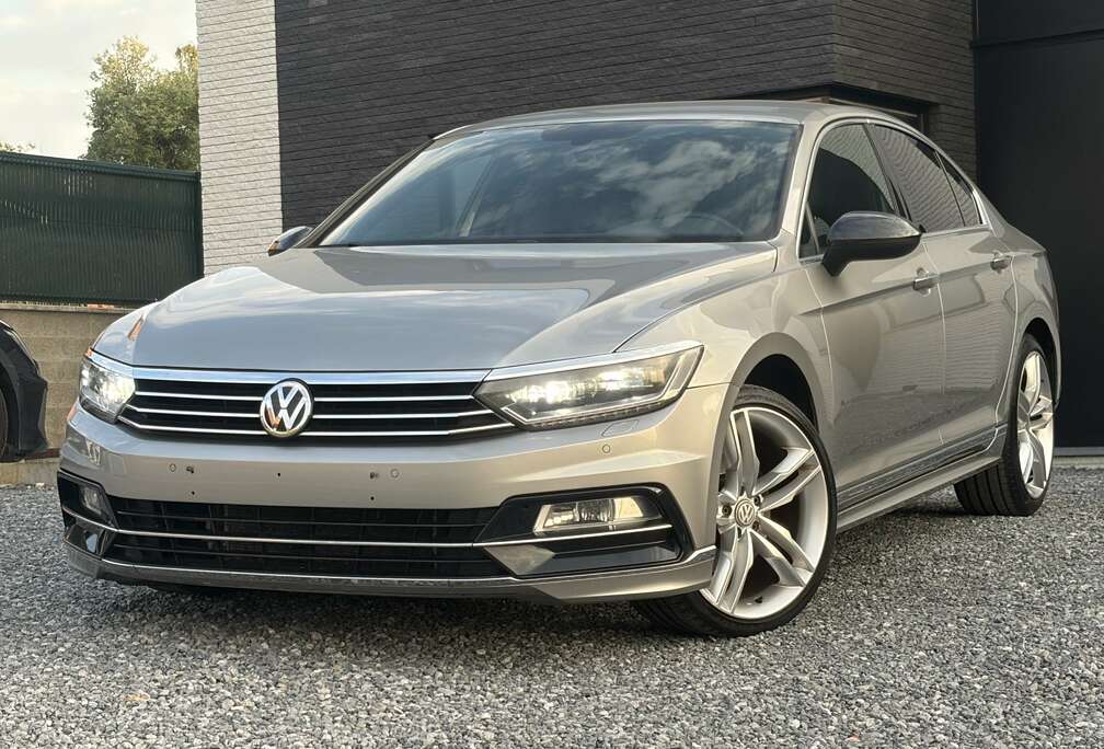 Volkswagen 1.6 CR TDi R-LINE Xénon Caméra Clim Entretien Ok