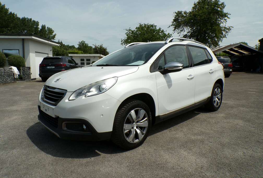 Peugeot 2008 1.2i Automaat/Navi/Aut Airco/Garantie/Gekeurd
