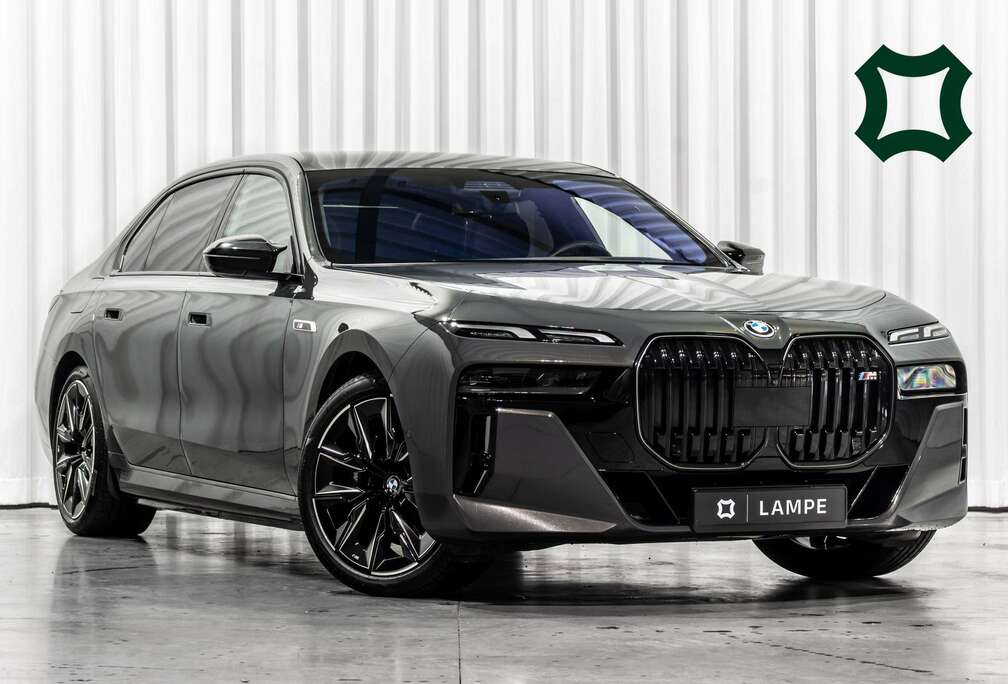 BMW M760e xDrive Executive Lounge Entertainment Experience Massage