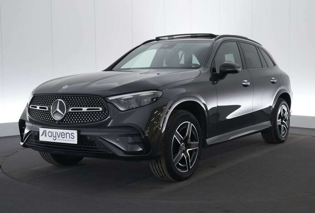 Mercedes-Benz 300e PHEV 4-Matic AMG Line LEDER/ALCANTARA Digital