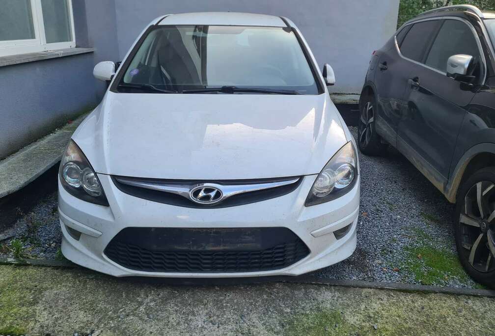 Hyundai 1.4 5 PORTES AIRCO !!!MARCHAND OU EXPORT !!!!!!!!!