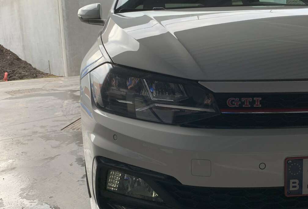 Volkswagen Polo 2.0 TSI DSG GTI