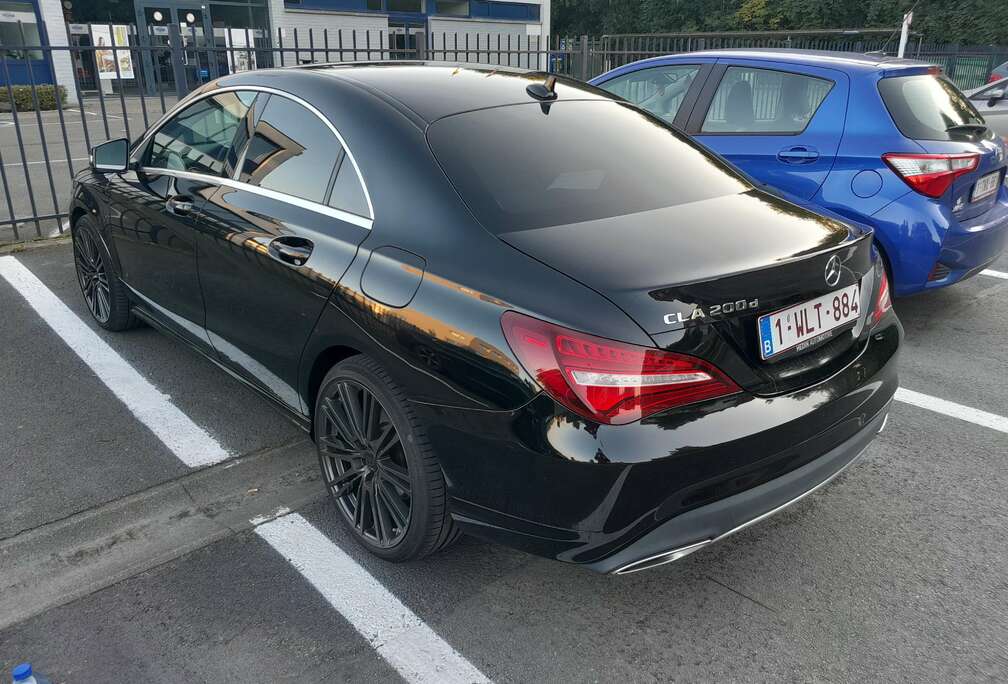 Mercedes-Benz CLA 200 d 7G-DCT UrbanStyle Edition