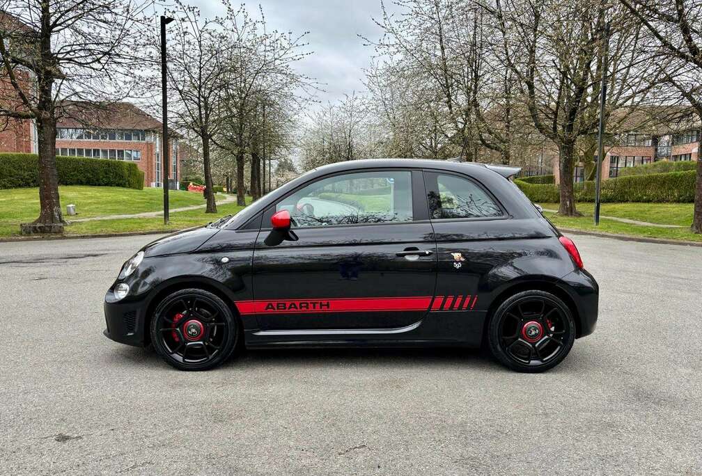 Abarth 1.4 T Pista ** 19900KM - 1st paint - Just Serviced **
