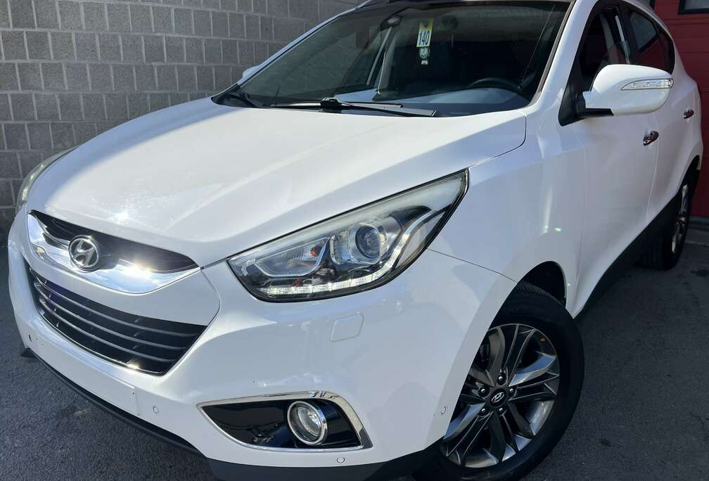 Hyundai 1.6i 2WD Executive +CAR-PASS +CAMÉRA +NAVI +PANO