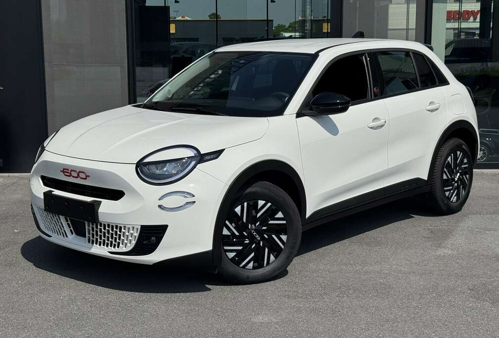 Fiat RED EDITION  VOL ELEKTRISCH - 62 kWh