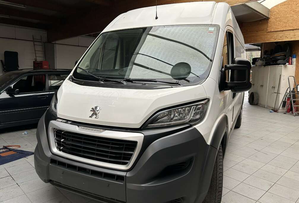 Peugeot Boxer 2.0 BlueHDi L3H3