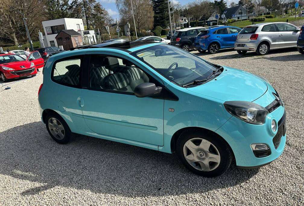 Renault Twingo  * TOIT PANO OUVRANT  *