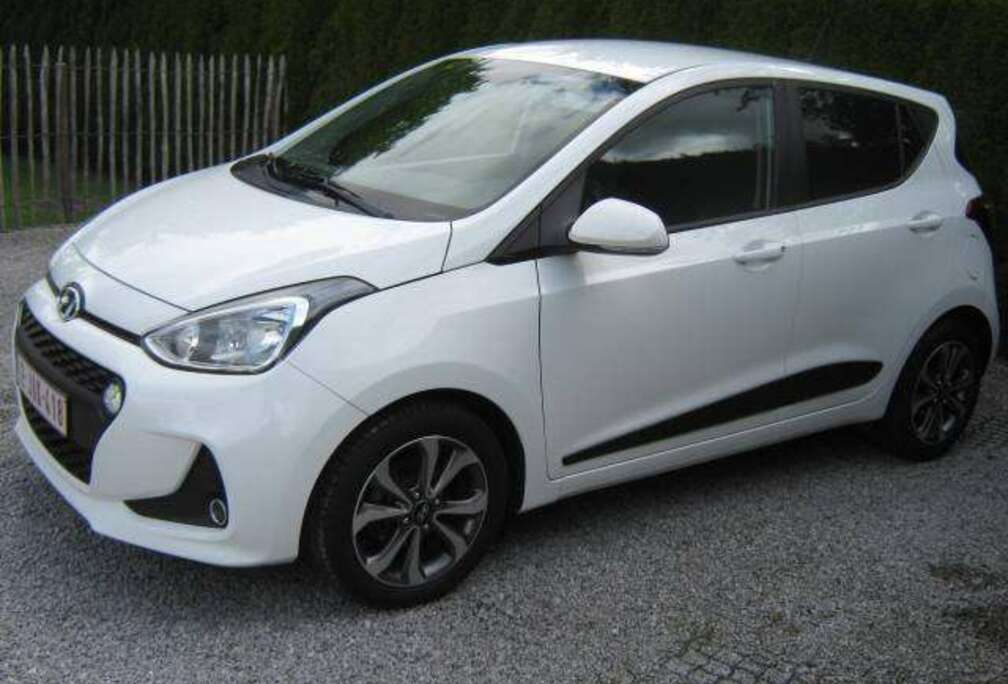 Hyundai i10 1.2i Luxury Launch Edition