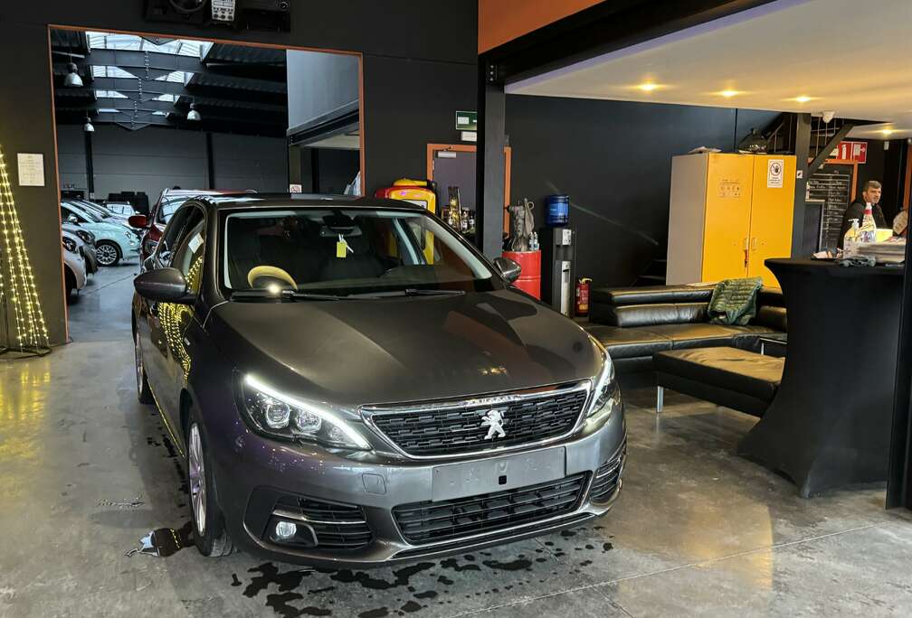 Peugeot 1.2 - A/C - NAVI - MEDIA/TEL - LIM/REG - CAMERA R