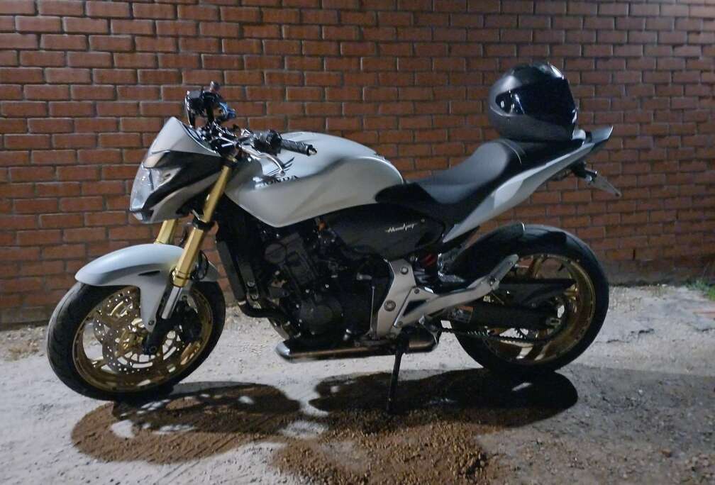 Honda honda cb600f hornet