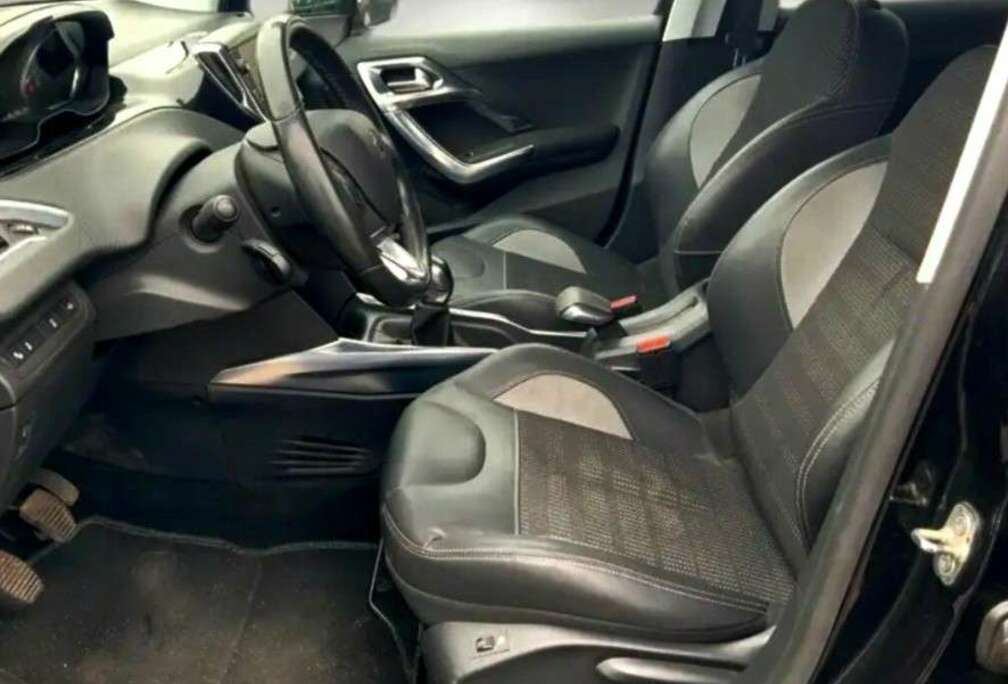 Peugeot 1.2i Pure CUIR Allure AIRCO électron J ALU RCD